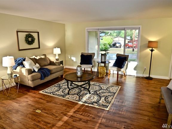 4th image of 1901 Parkwood Dr SE