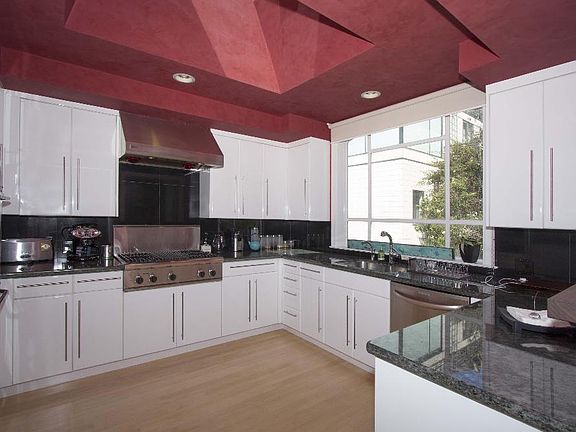 4th image of 1440 Kearny St #1440