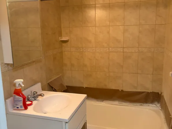 143-16 Barclay Ave #2C, Flushing, NY 11355