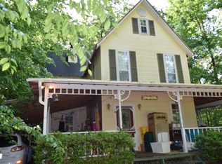 1658 Burrows Cove Rd, Pelham, TN 37366