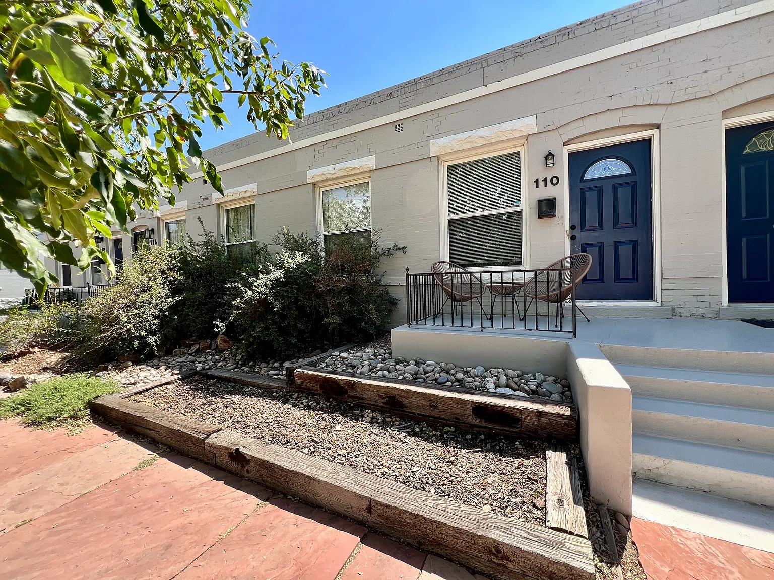 2 bed, 874 sqft, $1,850 — Photo 1