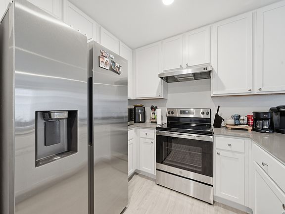 2nd image of 927 Magrum Way