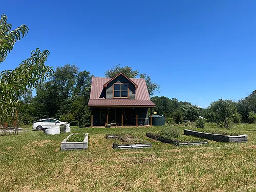 8810 Irish Rd Photo 1