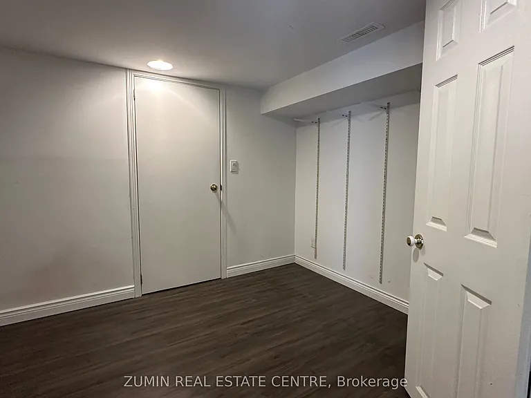 76 Brock St — Photo 29