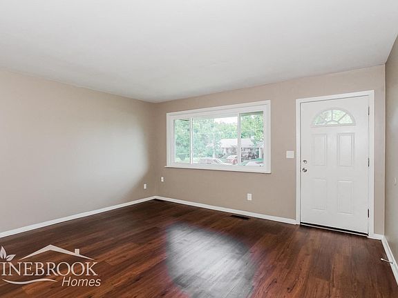 4th image of 7915 Fairhope Ct