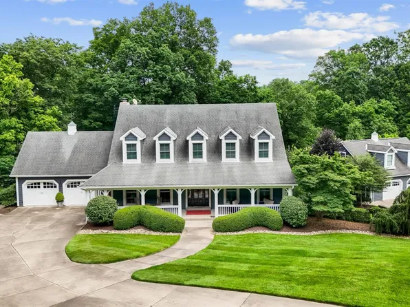 3275 Cherryridge Dr, North Bend, OH 45052