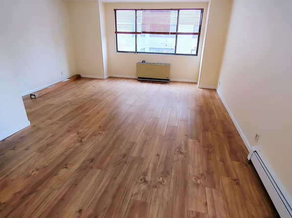 153 East 87th Street 9B image 1 of 10