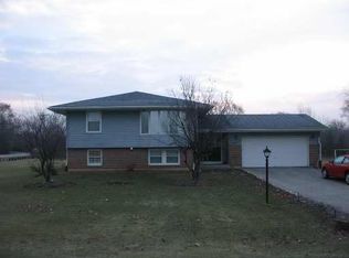 21 N High Point Rd, Round Lake, IL 60073