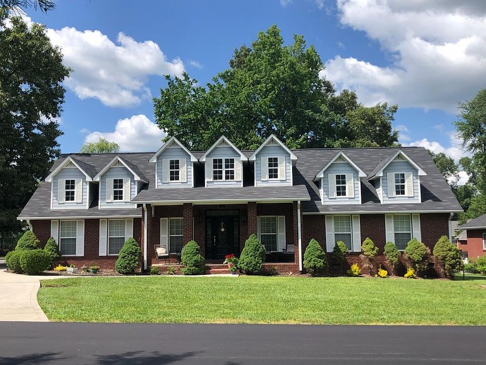 2nd image of 395 Brookside Dr
