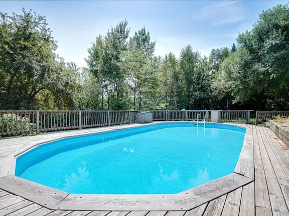 5th image of 35175 Palisade Dr NE