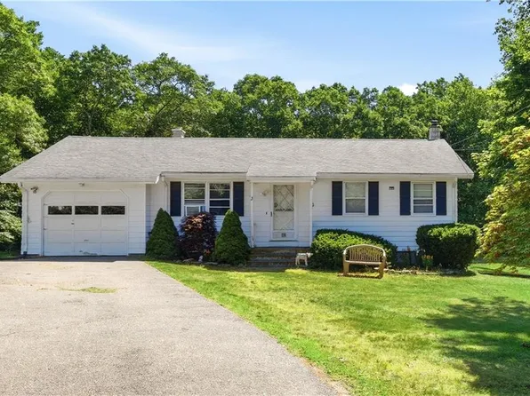 42 Charles Ave, Charlestown, RI 02813