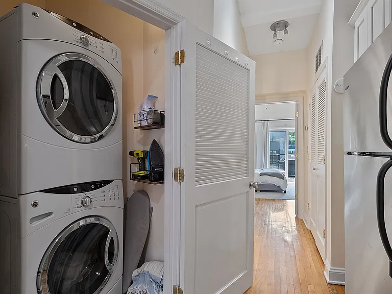 416 Monroe St #4R — Photo 13