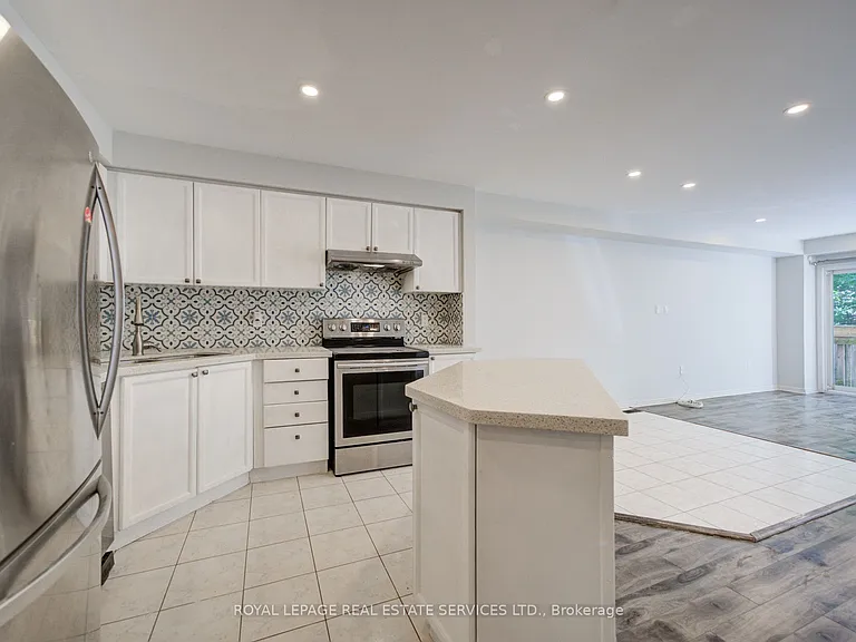 5530 Glen Erin Dr #22 — Photo 10