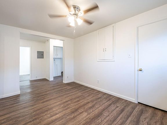 3rd image of 1028 E Mansfield Ave