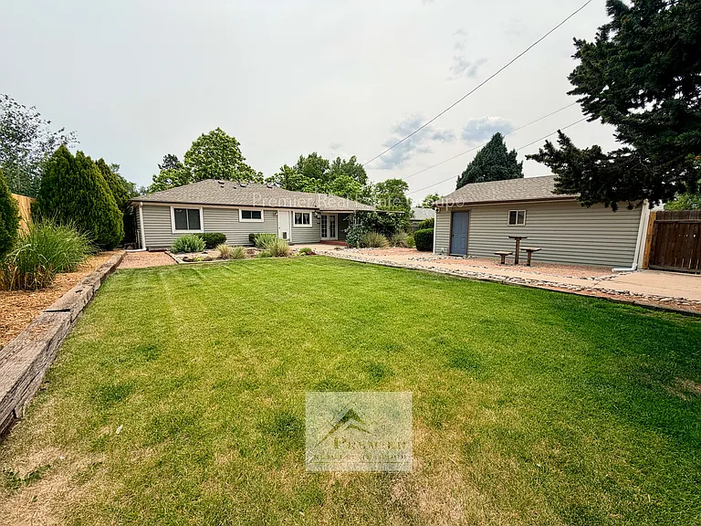 2140 Robin Dr — Photo 20