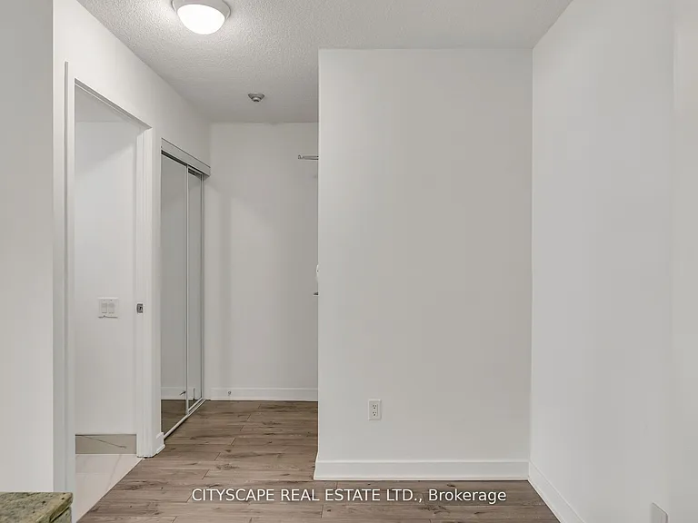 33 Singer Ct #1507 — Photo 6