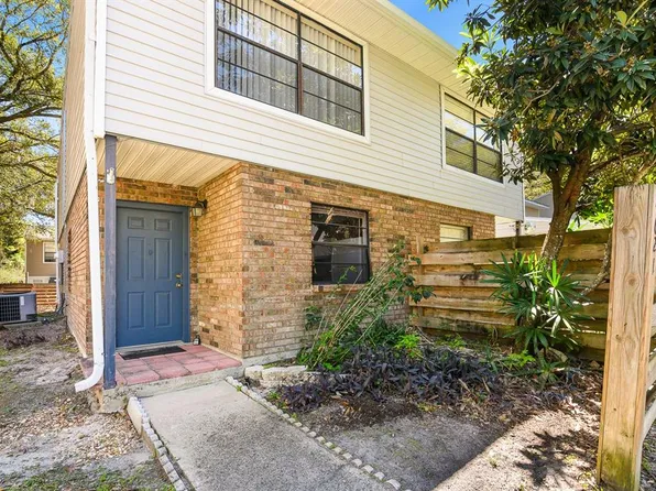 4621 SW 44th Ln, Gainesville, FL 32608