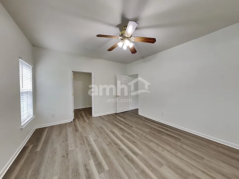 1828 Annalee Dr — Photo 8