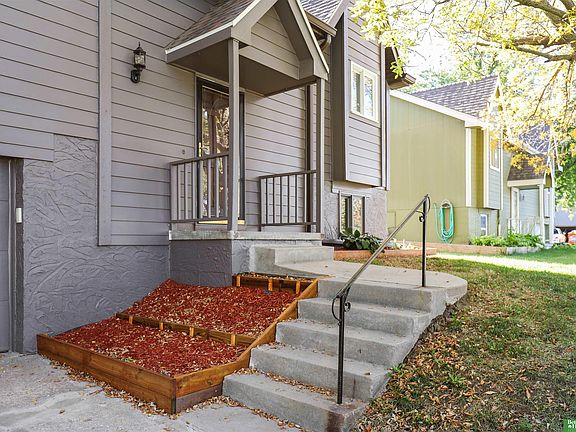 4th image of 14117 Virginia St