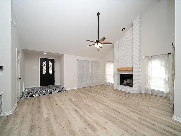 3338 Oak Branch Ln — Photo 3