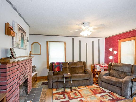 2nd image of 1228 Roosevelt Ave