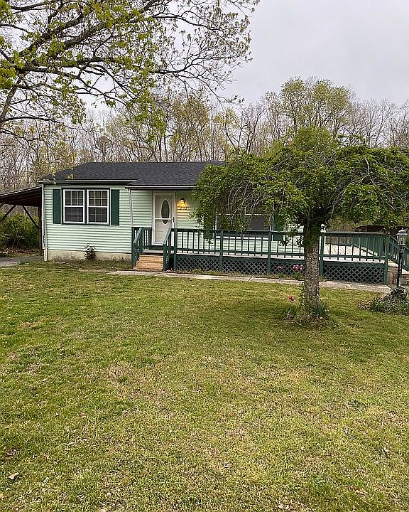 1st image of 202 De Hirsch Ave