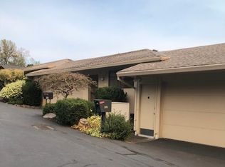 40 Condolea Ct, Lake Oswego, OR 97035