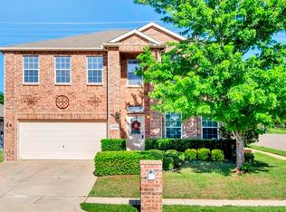 10100 Sourwood Dr, Fort Worth, TX 76244