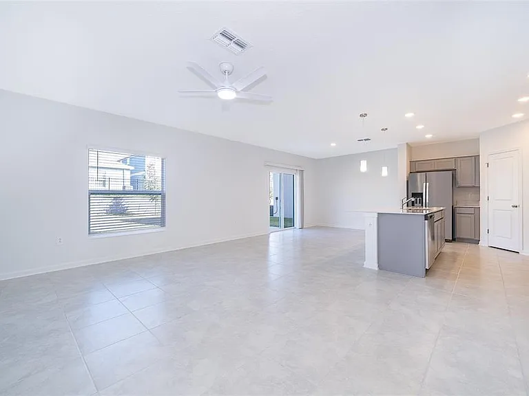 2723 Gentle Rain Dr — Photo 2