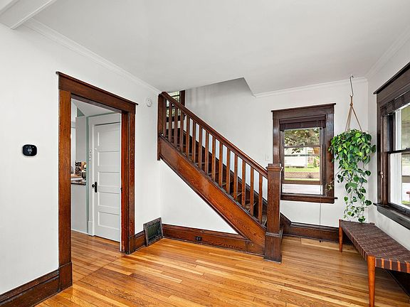 3rd image of 1144 Abell St