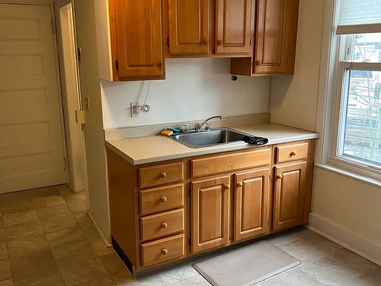 18 Lincoln St #2 — Photo 2