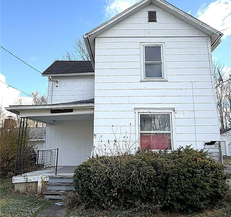 1st image of 934 N Metcalf St