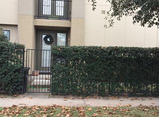781 Waverly St, Houston, TX 77007