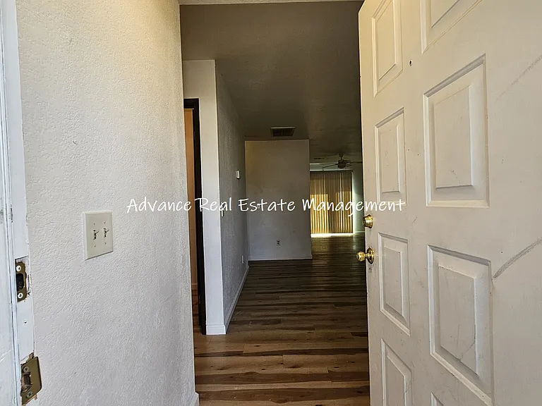 5 Eckert Ct — Photo 3