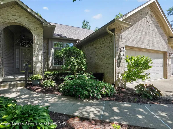 3342 Canopy Dr, Dewitt, MI 48820