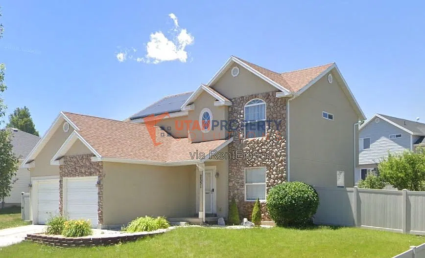 5 bed, 3.0 bath, 2907 sqft, $2,645 — Photo 2