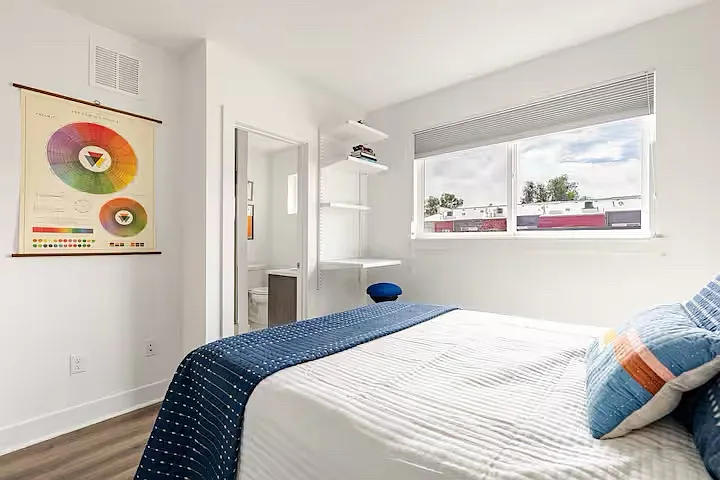 2824 W Parkside Pl — Photo 17
