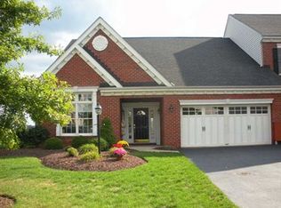 2026 Croghan Dr, Carnegie, PA
