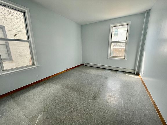 4th image of 2438 E 22nd St