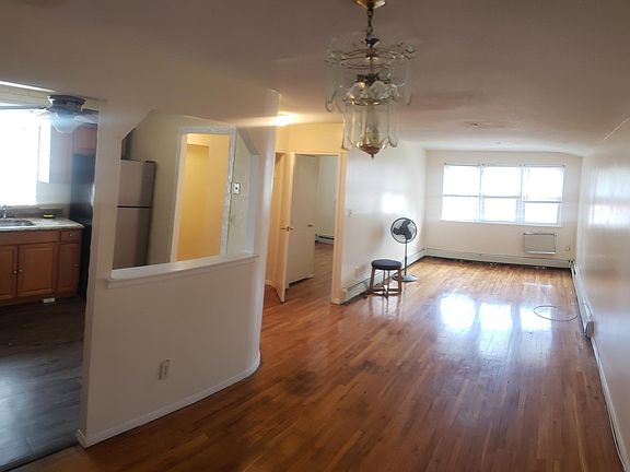2nd image of 9506 Schenck St Floor 3