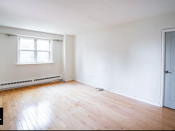 3rd image of 175 Willoughby St #11P