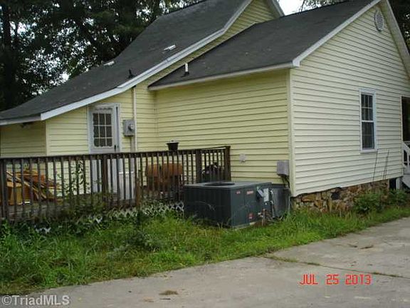 4th image of 1108 Barnes St