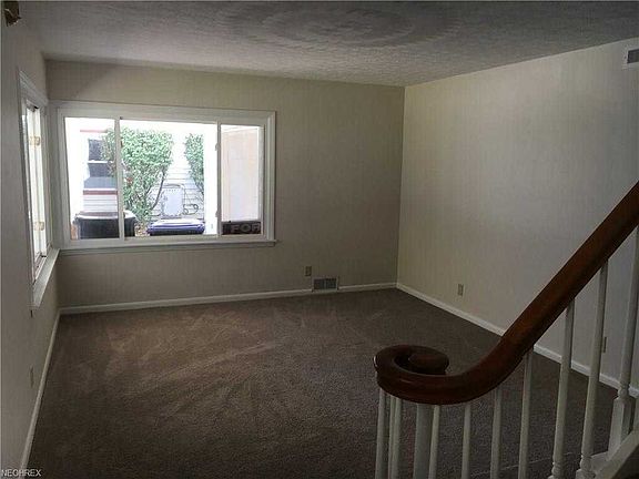 3rd image of 2256 Liberty St
