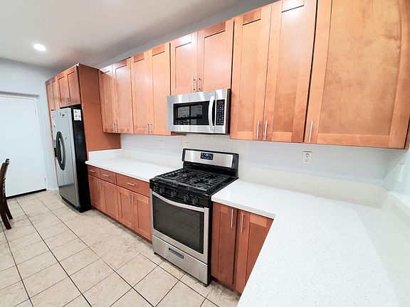 3rd image of 10695 Wexford St Unit 5
