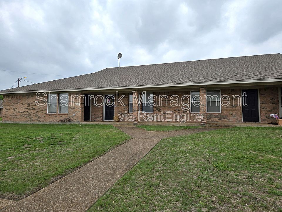 1st image of 1721 Breezy Dr