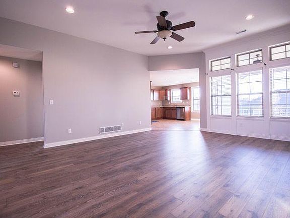 5th image of 2705 Iron Gate Dr