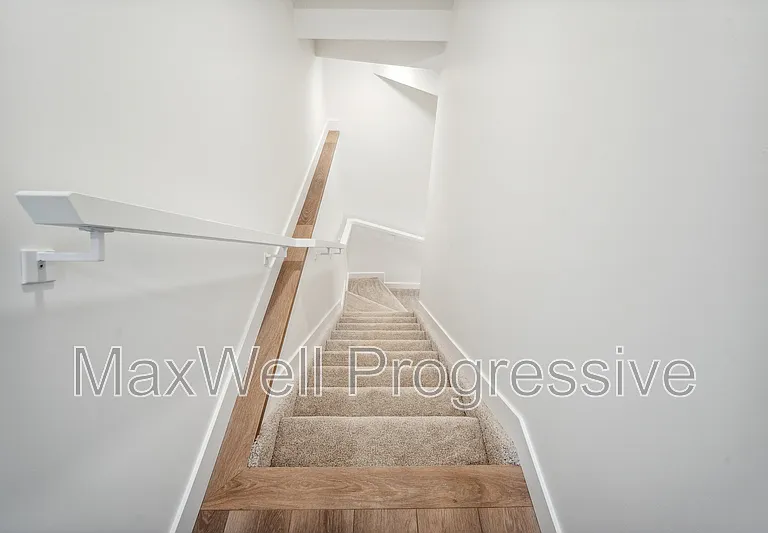 9017 93rd St NW #9005 — Photo 2