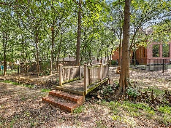 2nd image of 1339 Province Ln