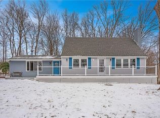 4 Gable Rd, Coventry, CT 06238