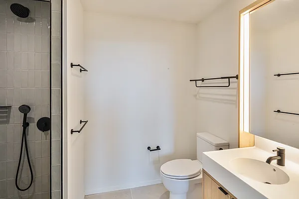 Rented by MNS | media 9